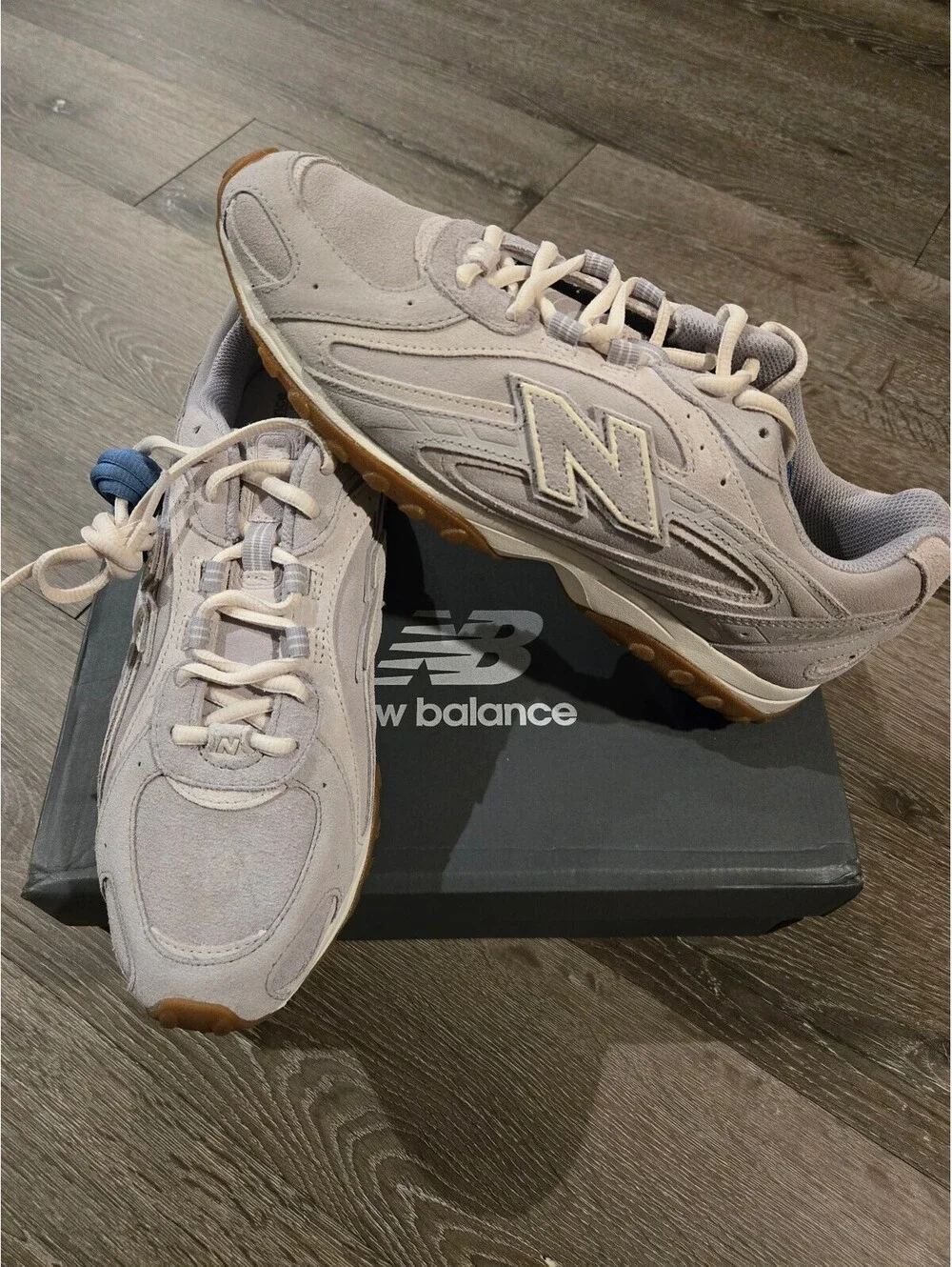 New Balance 204L Grey Men Size 9 Women 10.5 U204L8D3 Classic Box Sneaker